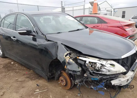 2013 Hyundai Genesis 3.8 z USA, uszkodzony, nr VIN KMHGC4DD1DU240811